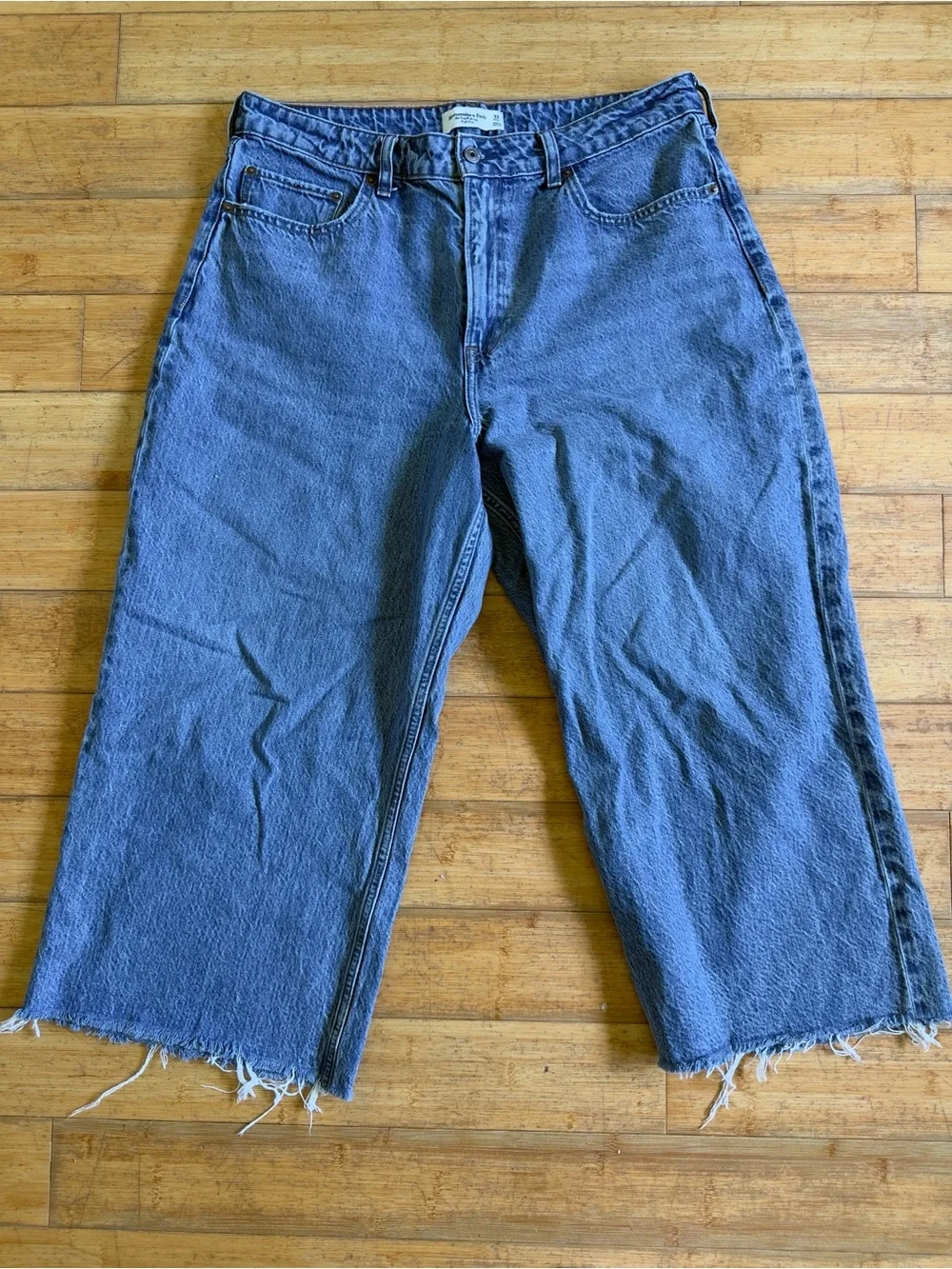 Abercrombie & Fitch High Rise Crop Jeans